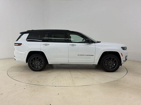 Used 2025 Jeep Grand Cherokee L Summit AWD/4WD image 8