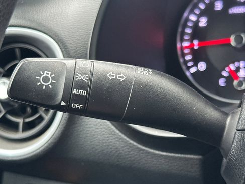 Used 2023 Kia Forte LXS w/ LXS Technology Package image 34