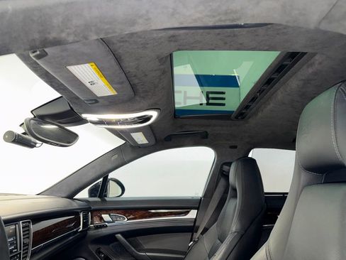 Used 2014 Porsche Panamera Turbo S Executive image 35