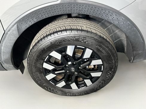 Used 2025 Hyundai Santa Cruz SEL FWD image 11