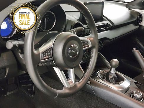 Used 2023 MAZDA MX-5 Miata Club w/ Weather Package image 15