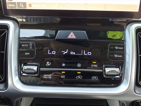 Used 2023 Kia Sorento EX image 22