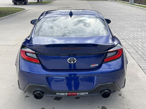 Used 2023 Toyota GR86 Premium image 9
