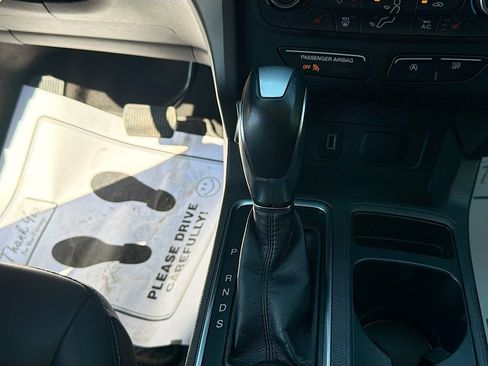 Used 2019 Ford Escape SEL AWD/4WD image 18