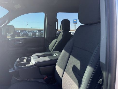 Used 2022 Chevrolet Silverado 2500 Custom w/ Custom Convenience Package image 15
