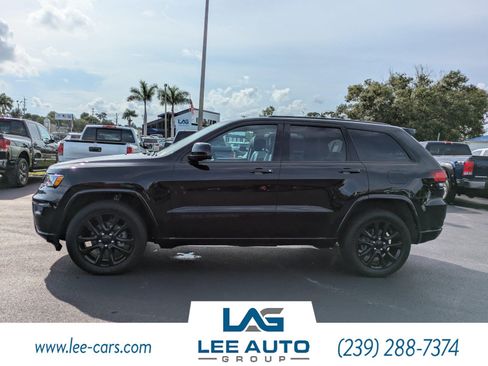 Used 2020 Jeep Grand Cherokee Altitude AWD/4WD image 6
