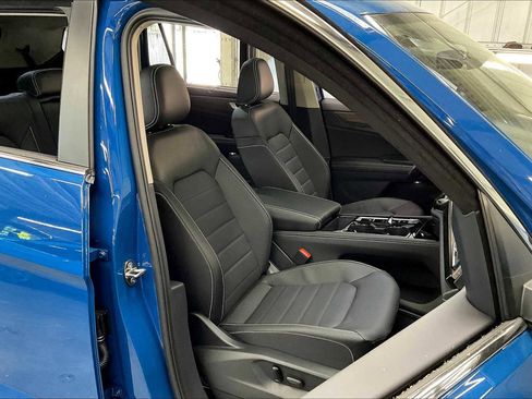 New 2025 Volkswagen Atlas SEL image 31