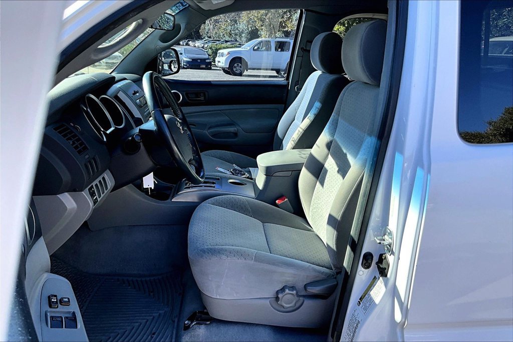 Used 2005 Toyota Tacoma 2WD Access Cab image 9