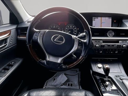 Used 2015 Lexus ES 350 w/ Luxury Package image 10