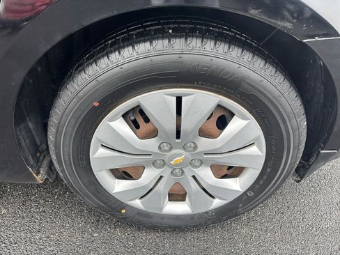 Used 2012 Chevrolet Cruze LS image 26