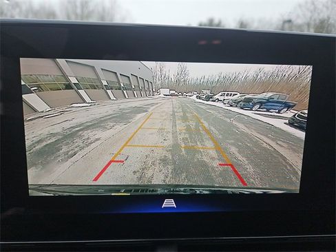 Used 2025 Chevrolet Trax RS w/ Driver Confidence Package image 14