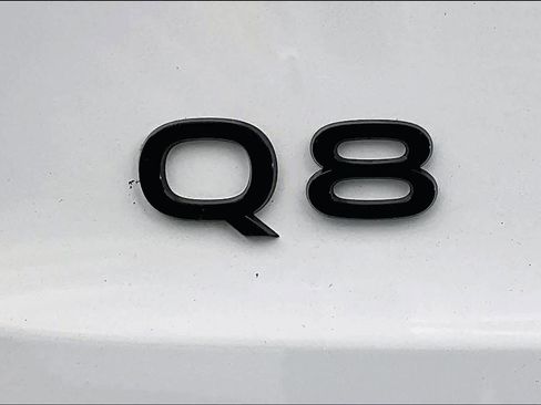 Certified 2024 Audi Q8 e-tron Premium Plus w/ Premium Plus Package image 32