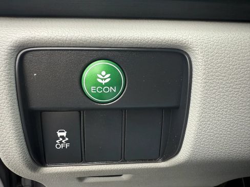 Used 2016 Honda Accord LX image 21
