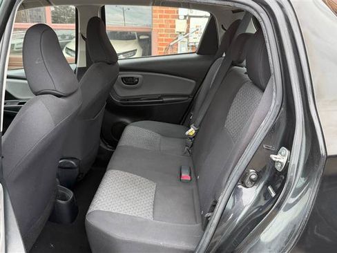 Used 2017 Toyota Yaris L w/ Carpet Mat Package FWD image 17