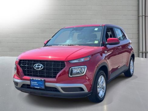 Used 2023 Hyundai Venue SE w/ Cargo Package FWD image 4