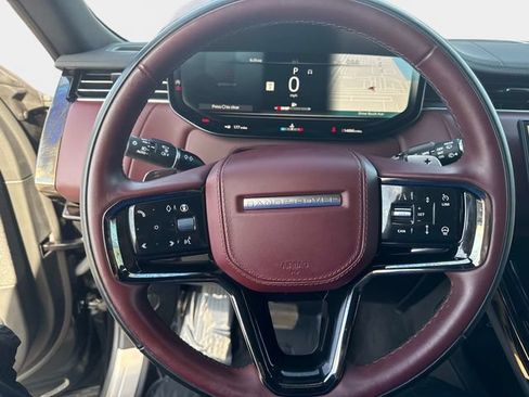Used 2025 Land Rover Range Rover Sport Dynamic SE AWD/4WD image 23
