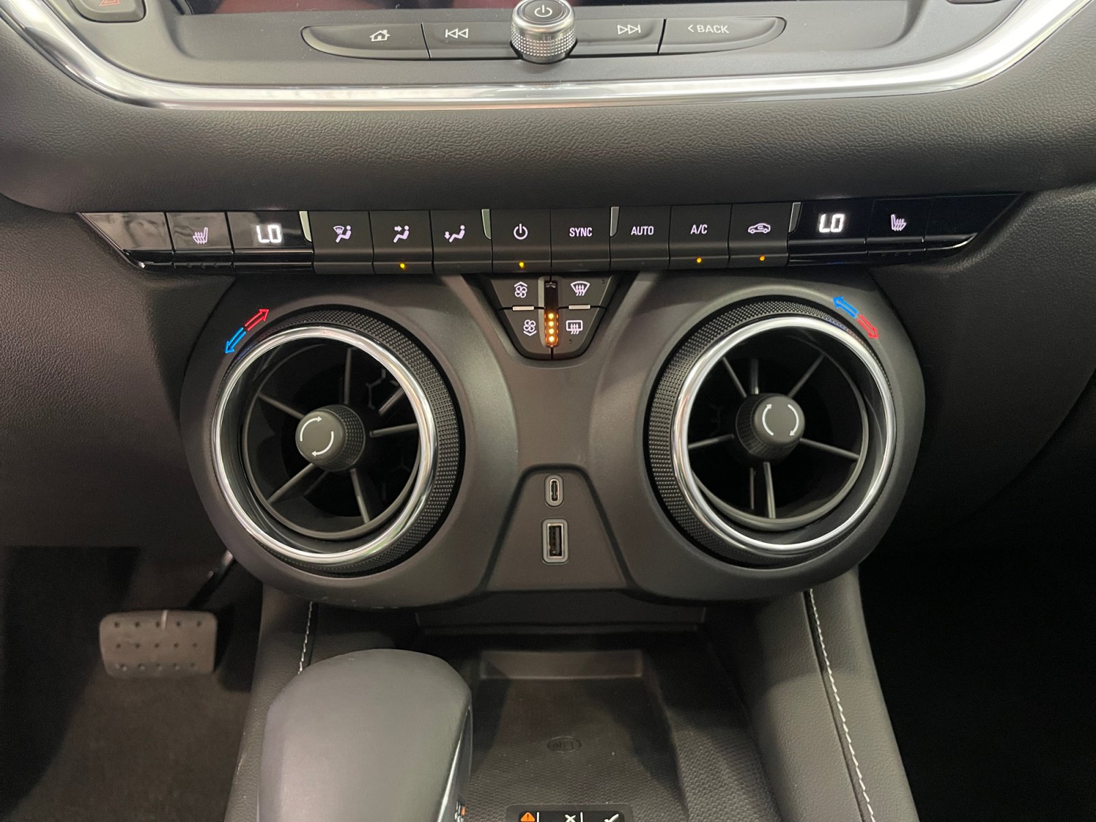 New 2026 Chevrolet Blazer LT w/ Sound & Technology Package AWD/4WD image 20