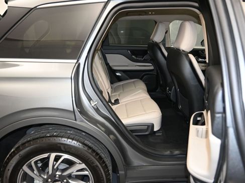 Used 2025 Lincoln Corsair FWD image 24