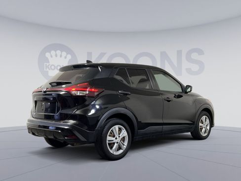 Used 2021 Nissan Kicks S image 5