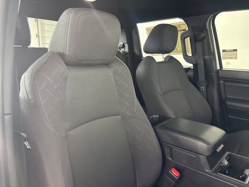 Used 2024 Toyota Tacoma SR AWD/4WD image 29