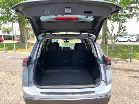 New 2026 Nissan Rogue SV FWD image 5