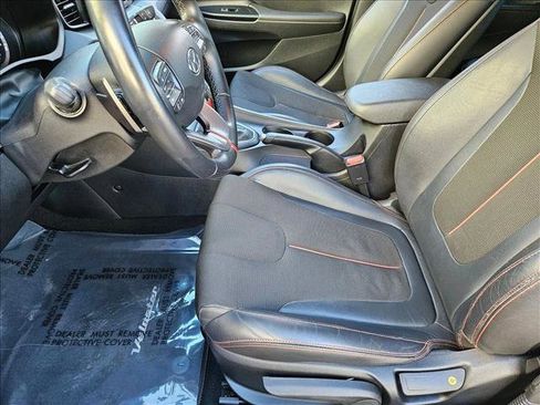 Used 2019 Hyundai Veloster 2.0 Premium image 15