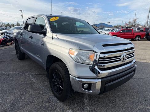 Used 2016 Toyota Tundra SR5 image 7