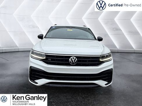 Certified 2023 Volkswagen Tiguan SE R-Line AWD/4WD image 2