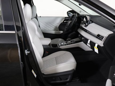 New 2025 Mitsubishi Outlander SEL image 33