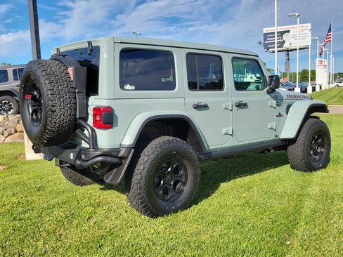 Used 2023 Jeep Wrangler Unlimited Rubicon w/ LED Lighting Group AWD/4WD image 4