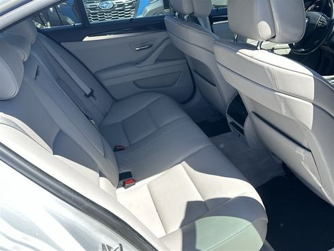 Used 2011 BMW 550i xDrive Sedan AWD/4WD image 42