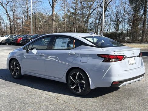 New 2025 Nissan Versa SR w/ Trunk Package image 19