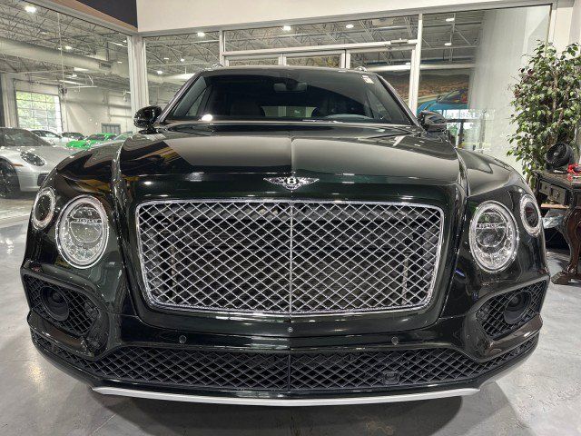Used 2017 Bentley Bentayga AWD/4WD image 23