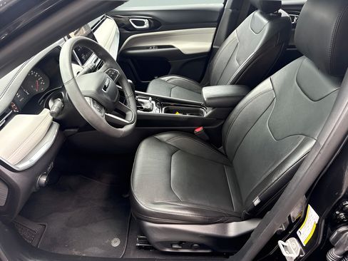 Certified 2023 Jeep Compass Limited AWD/4WD image 17