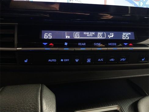 Used 2021 Toyota Sienna XSE image 15