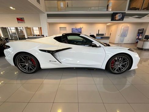 Used 2025 Chevrolet Corvette Z06 w/ Battery Protection Package image 4