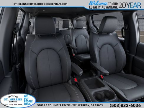 New 2027 Chrysler Pacifica Select FWD image 19