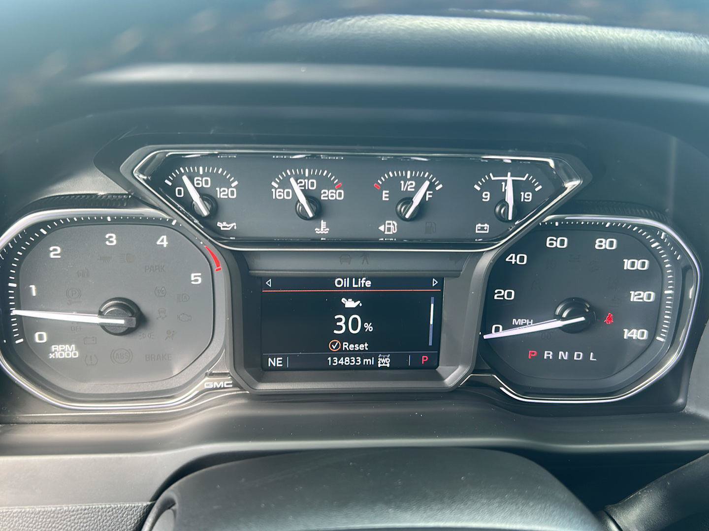 Used 2023 GMC Sierra 2500 AT4 w/ AT4 Preferred Package AWD/4WD image 12