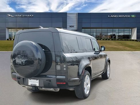 New 2026 Land Rover Defender 130 X-Dynamic SE AWD/4WD image 3