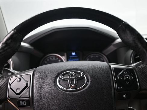 Used 2021 Toyota Tacoma SR5 w/ Trail Edition AWD/4WD image 13