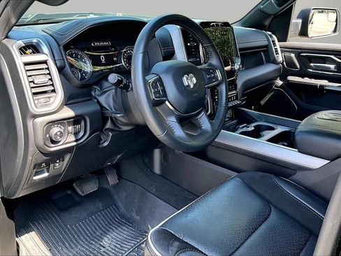 Used 2024 RAM 1500 Laramie AWD/4WD image 19