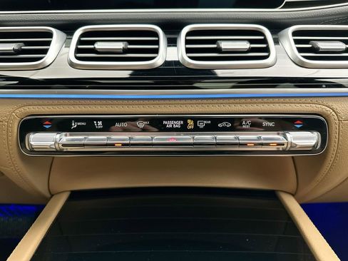 Used 2024 Mercedes-Benz GLE 350 4MATIC image 25