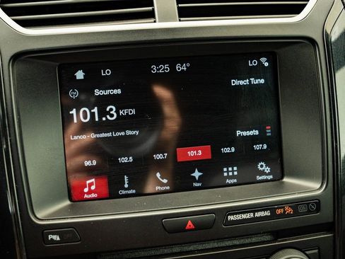 Used 2017 Ford Explorer XLT w/ Equipment Group 202A image 31