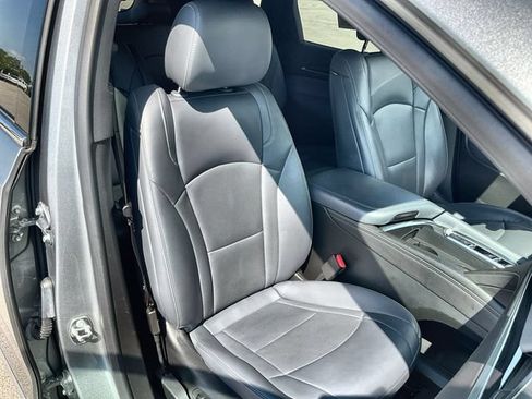 Used 2024 Buick Enclave Premium AWD/4WD image 33