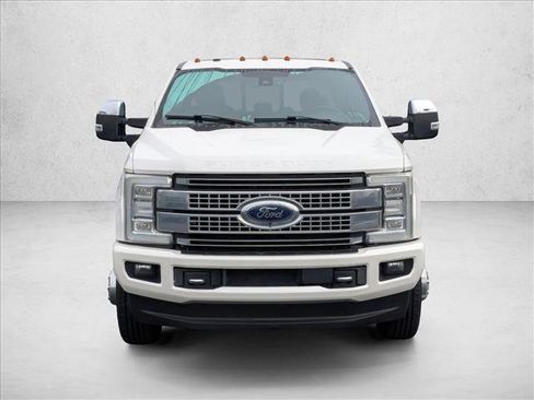 Used 2017 Ford F350 Platinum w/ Platinum Ultimate Package image 2
