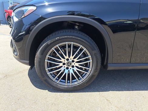 Used 2026 Mercedes-Benz GLC 300 image 11