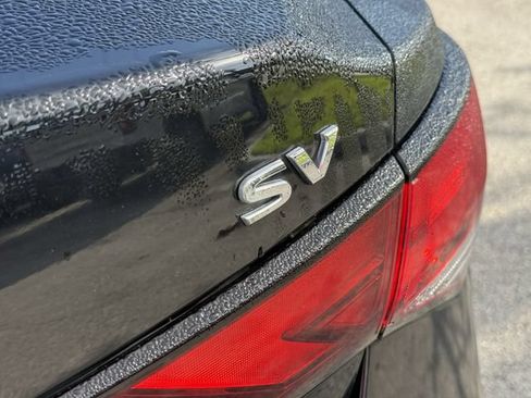 Used 2022 Nissan Sentra SV w/ All-Weather Package FWD image 11