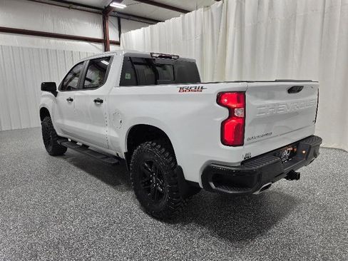 Used 2024 Chevrolet Silverado 1500 LT Trail Boss w/ Convenience Package II image 8