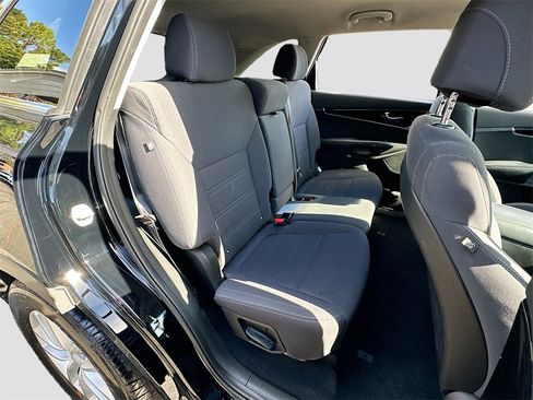 Used 2017 Kia Sorento LX image 24