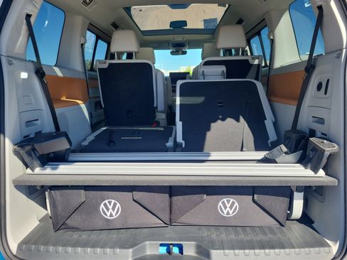 Used 2025 Volkswagen ID. Buzz 1st Edition image 35